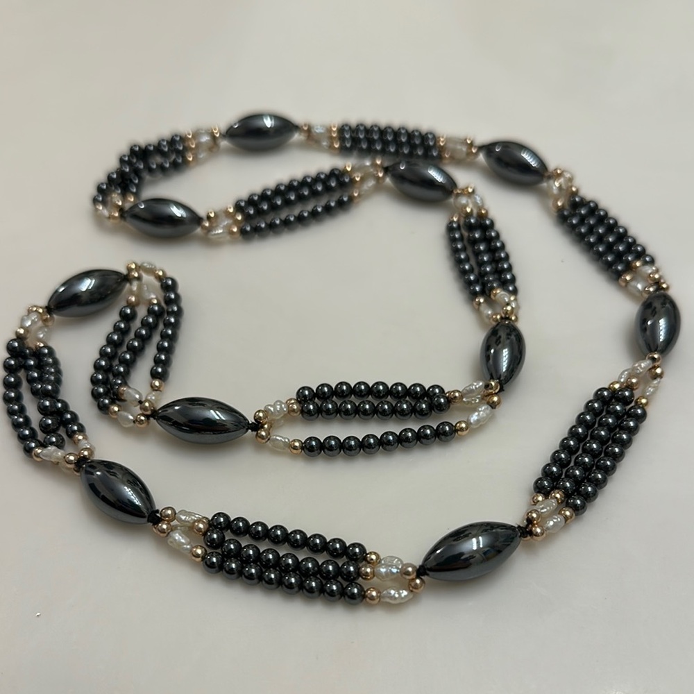 Elegant Black and Gold Beaded Necklace
